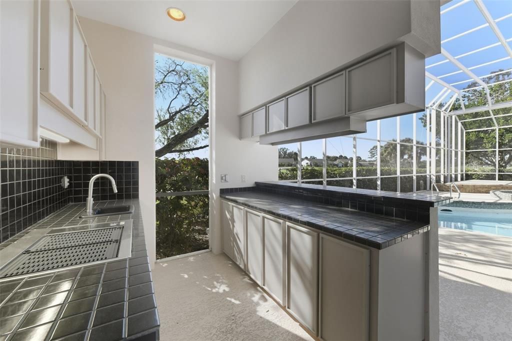 For Sale: $1,697,000 (3 beds, 3 baths, 4242 Square Feet)