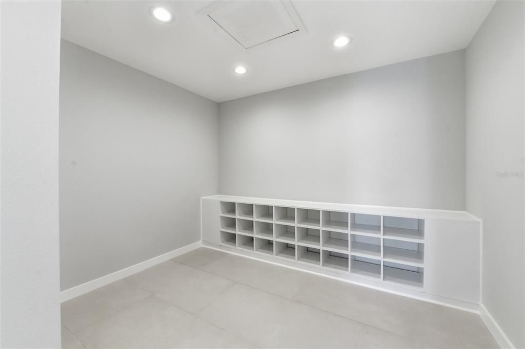 For Sale: $1,697,000 (3 beds, 3 baths, 4242 Square Feet)