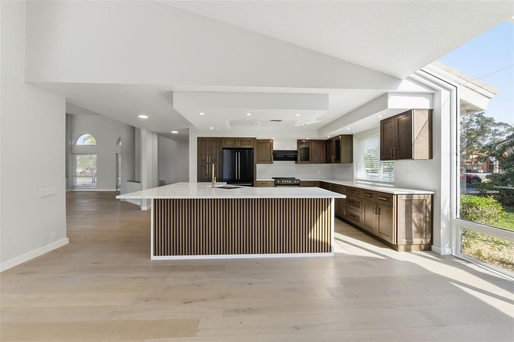 For Sale: $1,697,000 (3 beds, 3 baths, 4242 Square Feet)