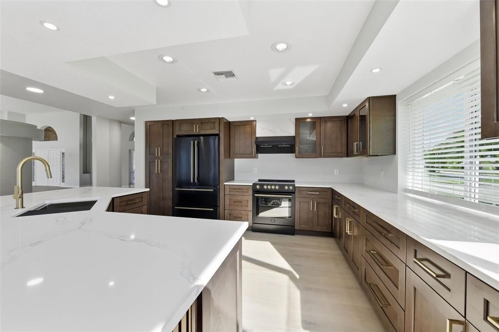 For Sale: $1,697,000 (3 beds, 3 baths, 4242 Square Feet)