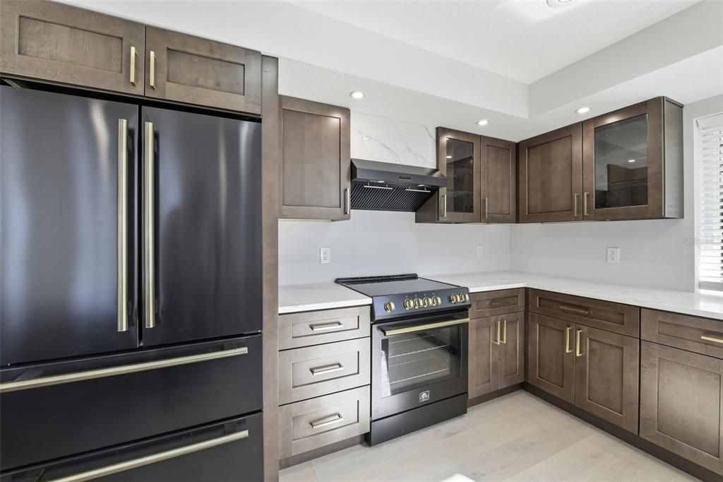 For Sale: $1,697,000 (3 beds, 3 baths, 4242 Square Feet)