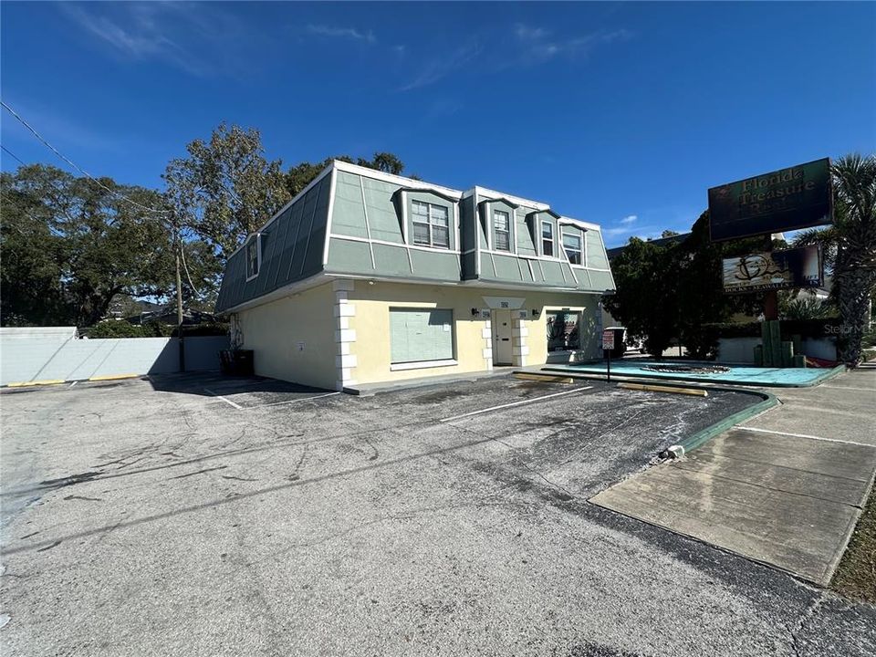 На продажу: $2,150,000 (0 спален, 0 ванн, 5656 Квадратных фут)