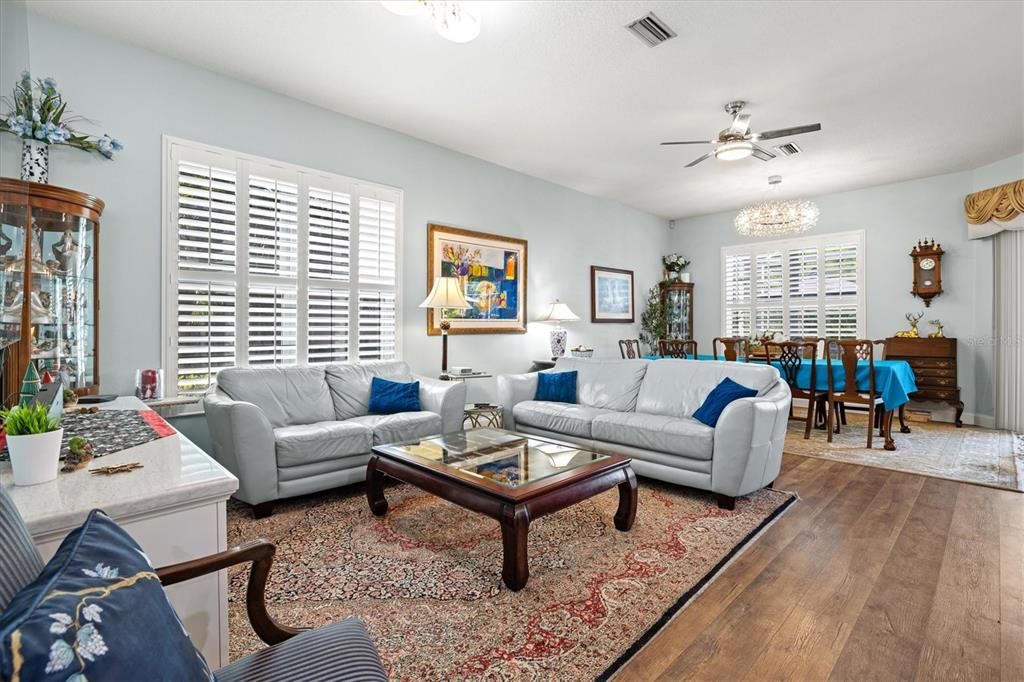 На продажу: $490,000 (2 спален, 2 ванн, 1917 Квадратных фут)