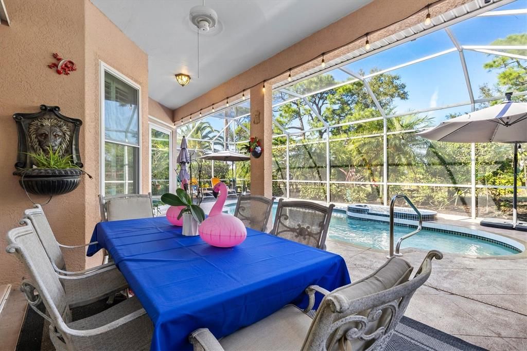 На продажу: $490,000 (2 спален, 2 ванн, 1917 Квадратных фут)