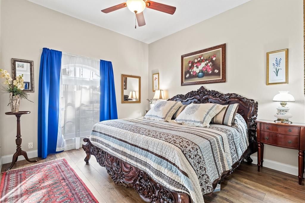 На продажу: $490,000 (2 спален, 2 ванн, 1917 Квадратных фут)