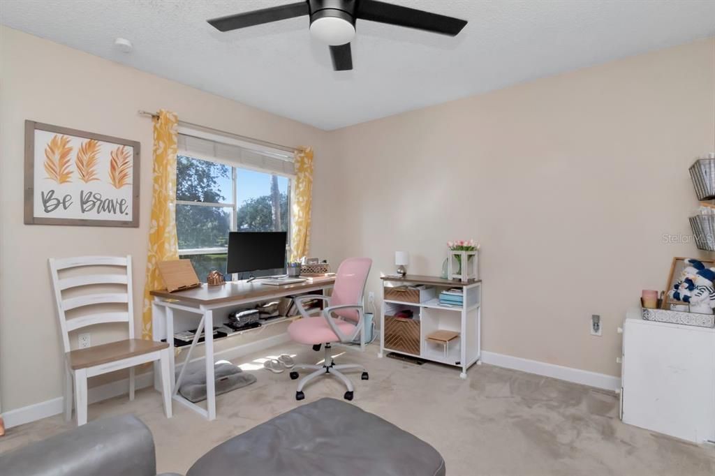 For Sale: $185,000 (2 beds, 2 baths, 935 Square Feet)