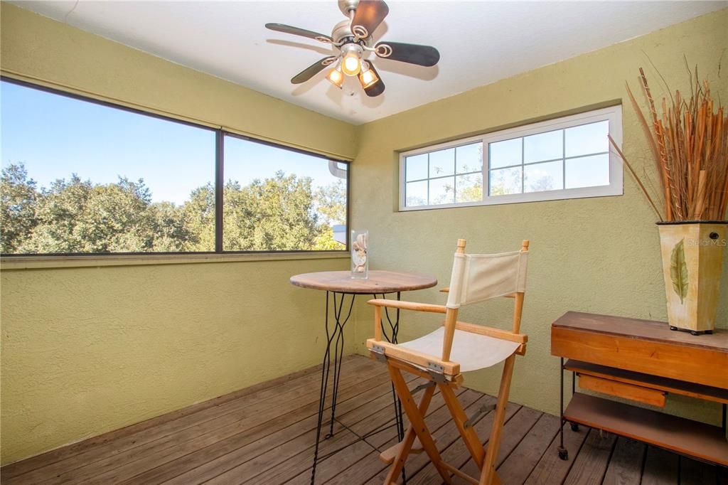 En Venta: $599,000 (3 camas, 3 baños, 2963 Pies cuadrados)