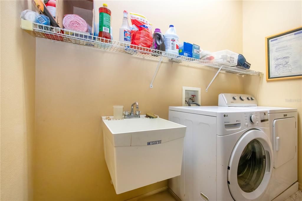 En Venta: $599,000 (3 camas, 3 baños, 2963 Pies cuadrados)