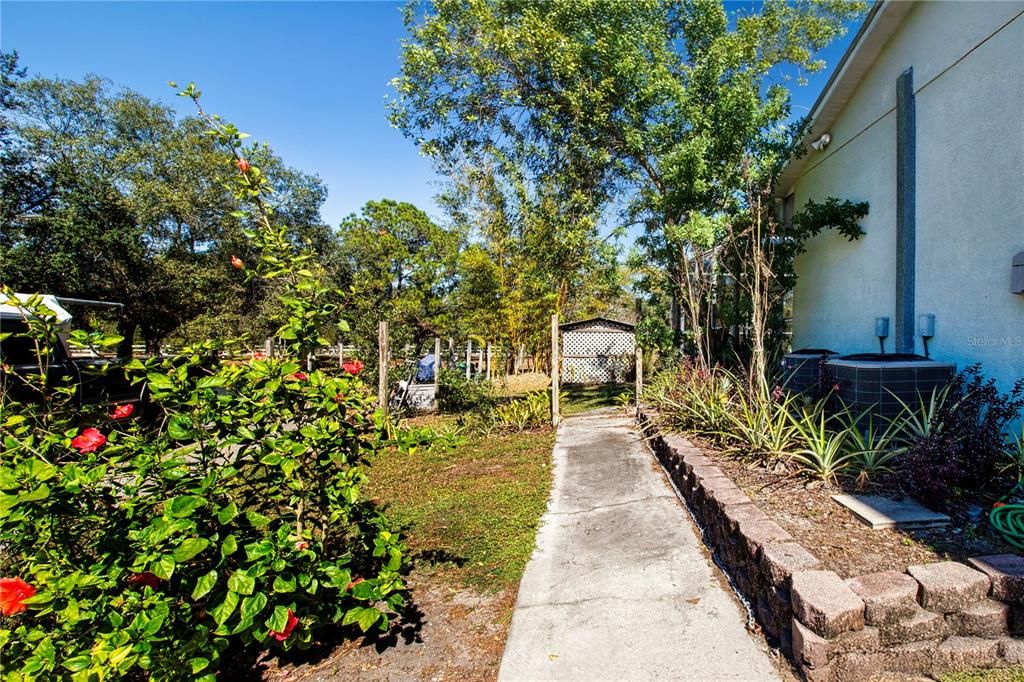 En Venta: $599,000 (3 camas, 3 baños, 2963 Pies cuadrados)