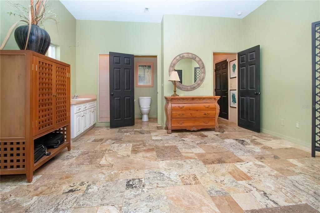 En Venta: $599,000 (3 camas, 3 baños, 2963 Pies cuadrados)