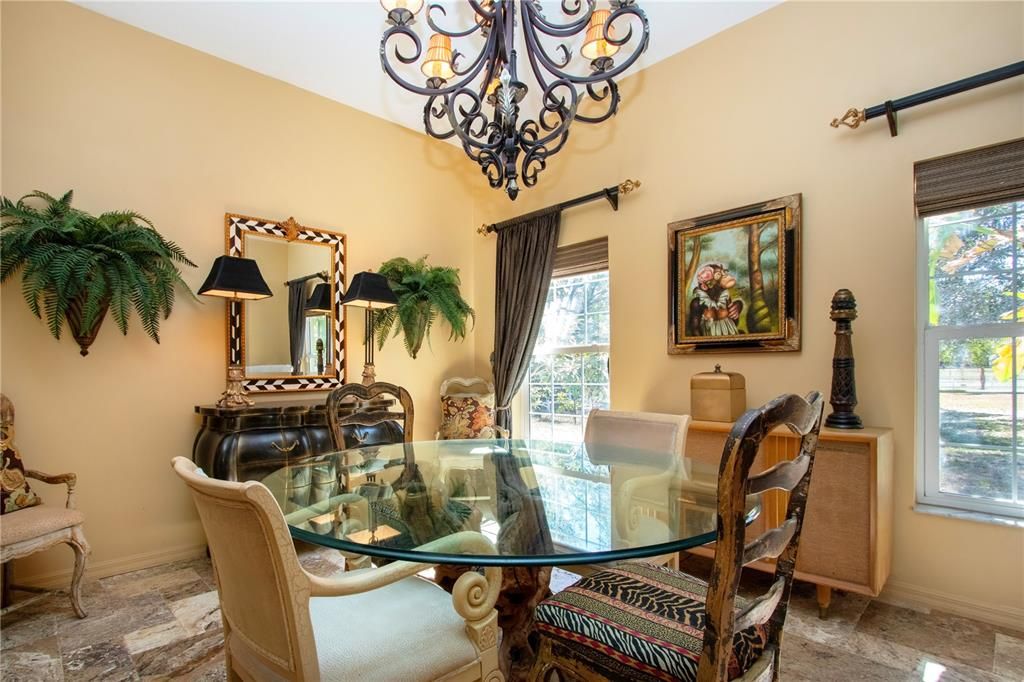 En Venta: $599,000 (3 camas, 3 baños, 2963 Pies cuadrados)