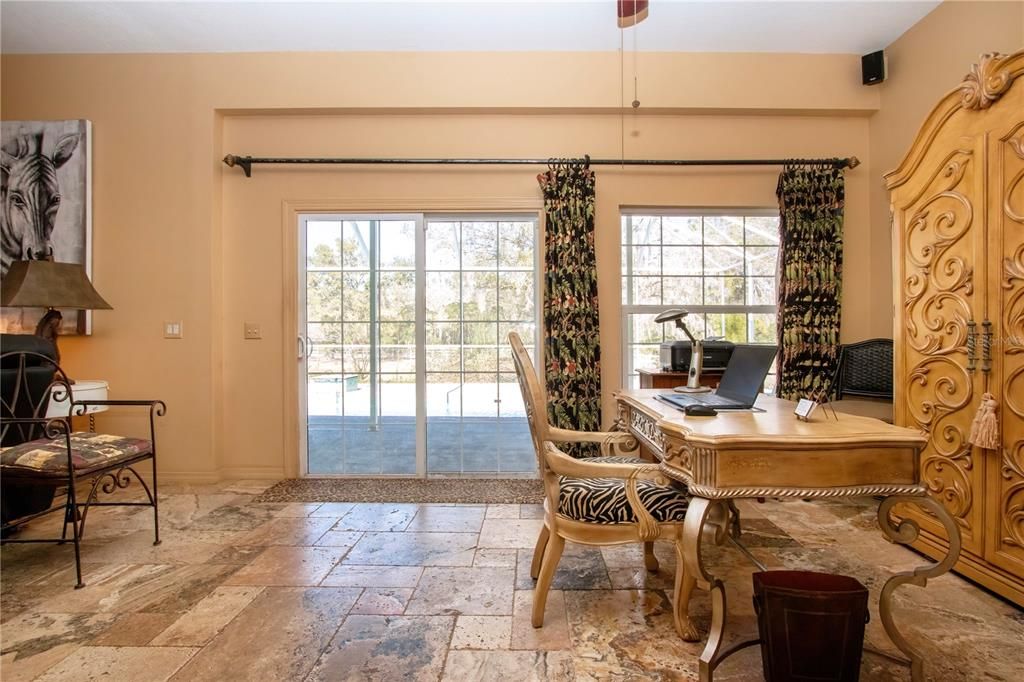 En Venta: $599,000 (3 camas, 3 baños, 2963 Pies cuadrados)