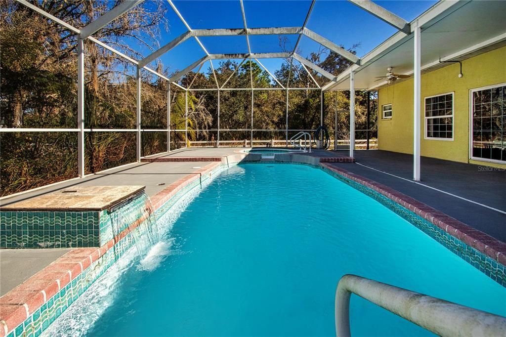 En Venta: $599,000 (3 camas, 3 baños, 2963 Pies cuadrados)