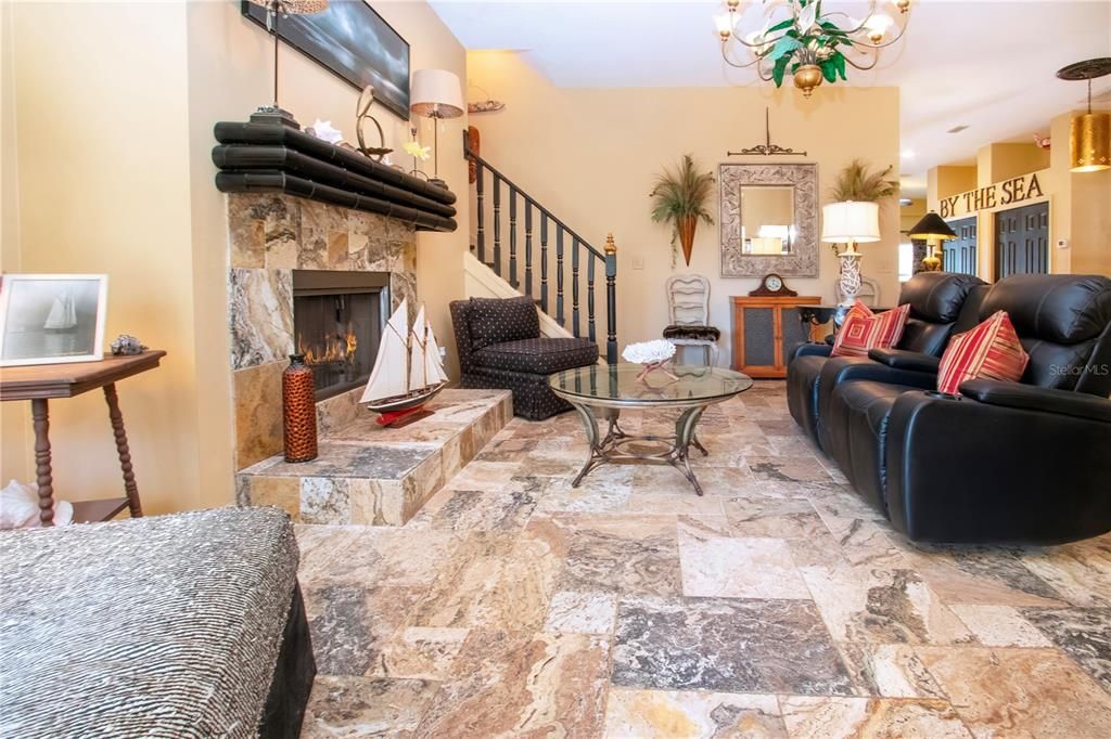 En Venta: $599,000 (3 camas, 3 baños, 2963 Pies cuadrados)