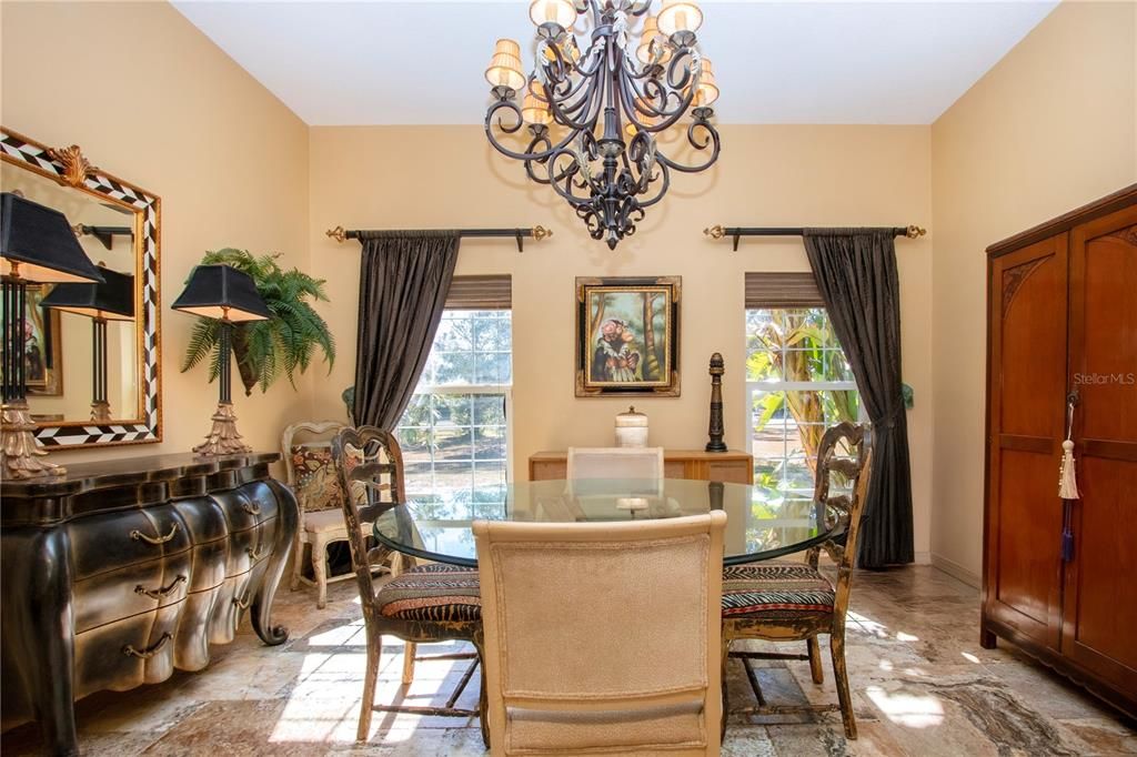 En Venta: $599,000 (3 camas, 3 baños, 2963 Pies cuadrados)