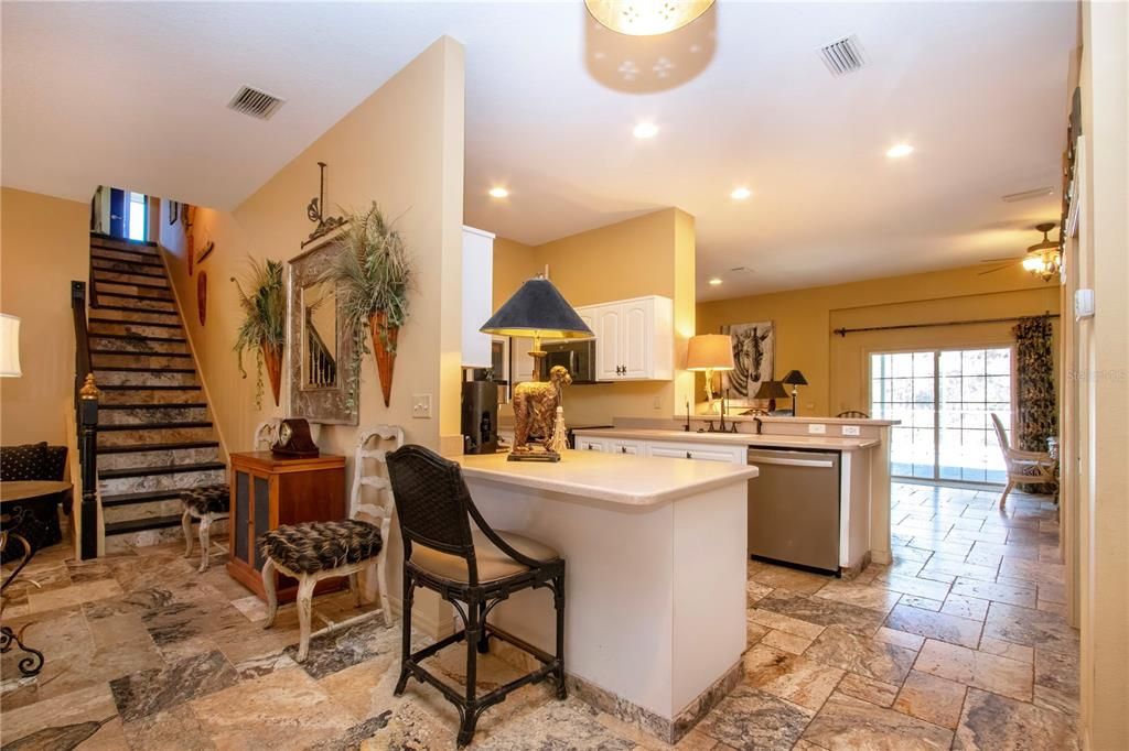 En Venta: $599,000 (3 camas, 3 baños, 2963 Pies cuadrados)