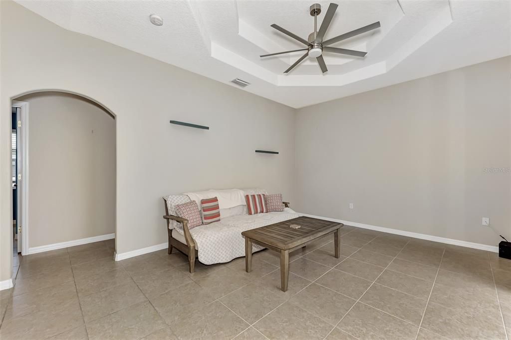 На продажу: $419,000 (3 спален, 2 ванн, 2047 Квадратных фут)