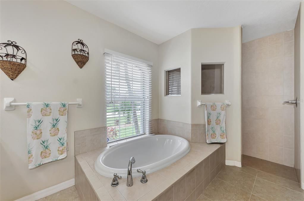 На продажу: $419,000 (3 спален, 2 ванн, 2047 Квадратных фут)