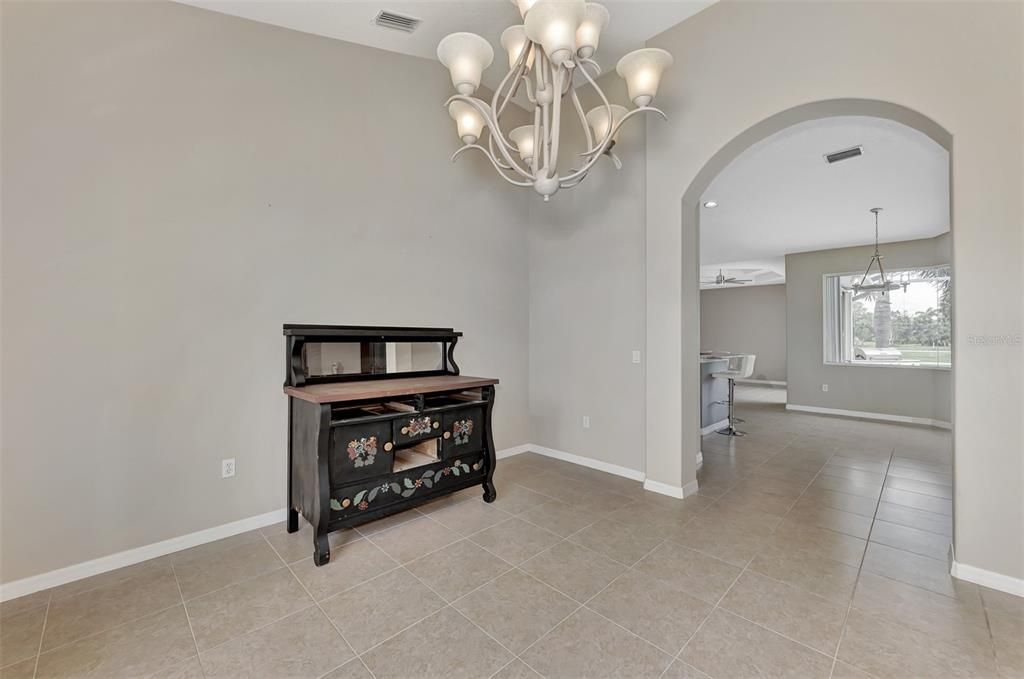 На продажу: $419,000 (3 спален, 2 ванн, 2047 Квадратных фут)