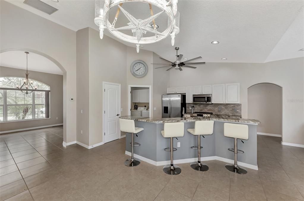 На продажу: $419,000 (3 спален, 2 ванн, 2047 Квадратных фут)