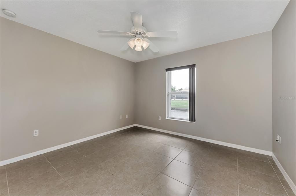 На продажу: $419,000 (3 спален, 2 ванн, 2047 Квадратных фут)