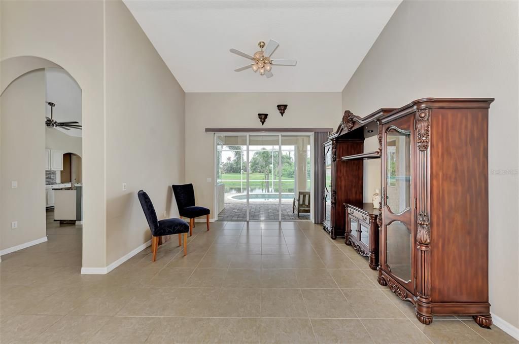 На продажу: $419,000 (3 спален, 2 ванн, 2047 Квадратных фут)