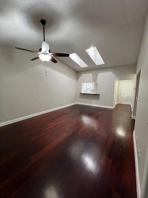 For Rent: $1,900 (2 beds, 2 baths, 1182 Square Feet)