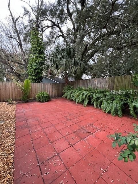 For Rent: $1,900 (2 beds, 2 baths, 1182 Square Feet)