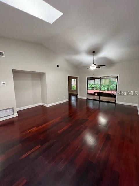 For Rent: $1,900 (2 beds, 2 baths, 1182 Square Feet)