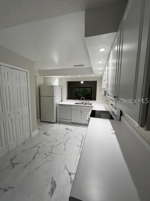 For Rent: $1,900 (2 beds, 2 baths, 1182 Square Feet)