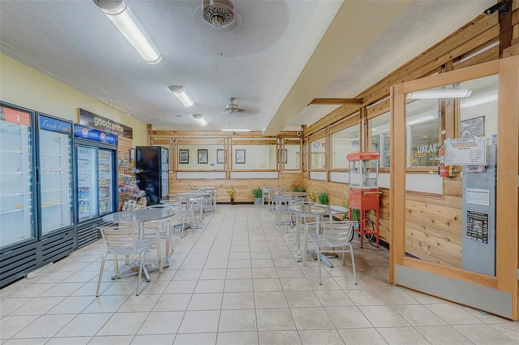 На продажу: $115,000 (1 спален, 1 ванн, 800 Квадратных фут)