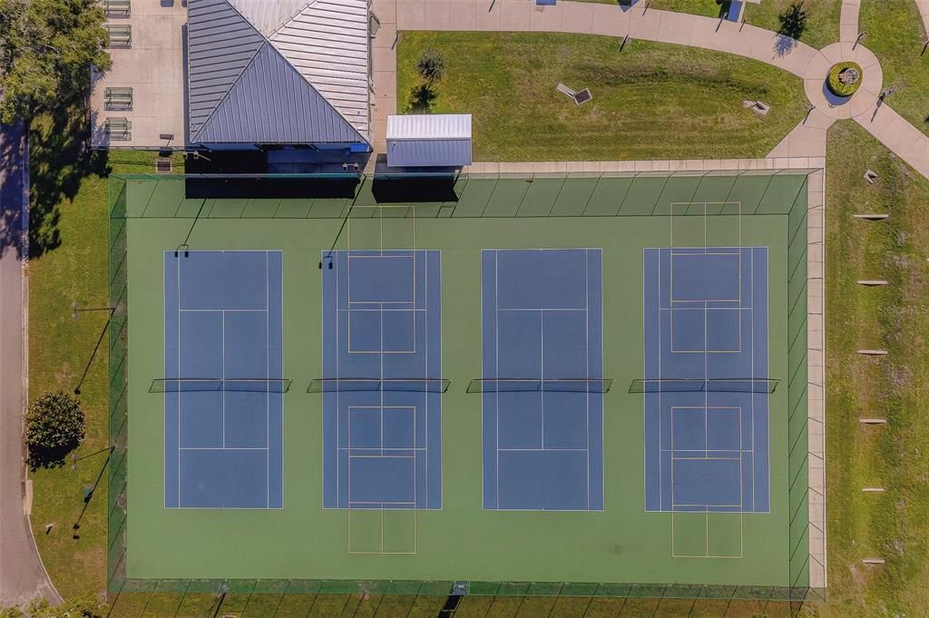 На продажу: $115,000 (1 спален, 1 ванн, 800 Квадратных фут)