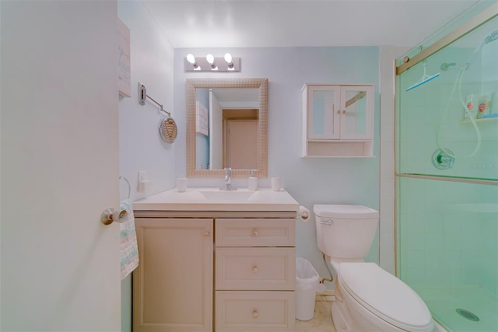 На продажу: $115,000 (1 спален, 1 ванн, 800 Квадратных фут)