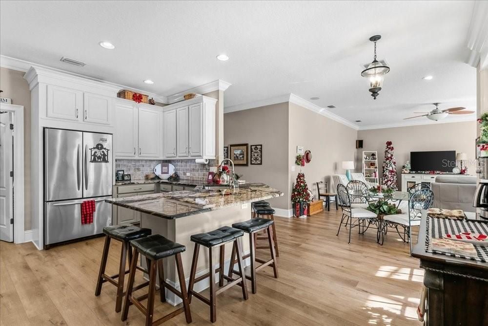 待售: $675,000 (4 贝兹, 3 浴室, 3270 平方英尺)