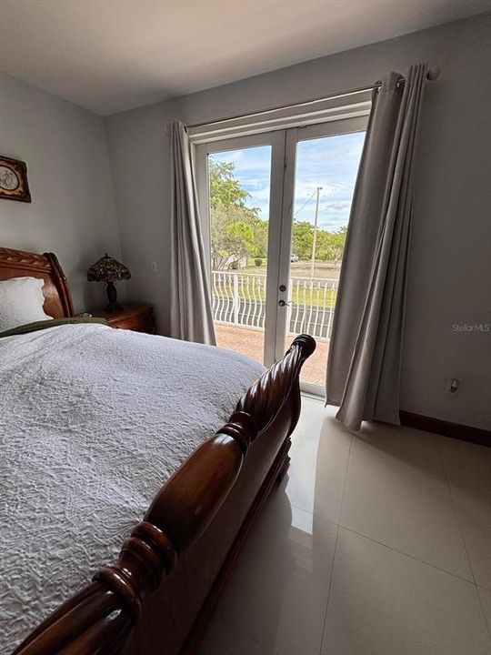 For Rent: $4,999 (5 beds, 3 baths, 2598 Square Feet)