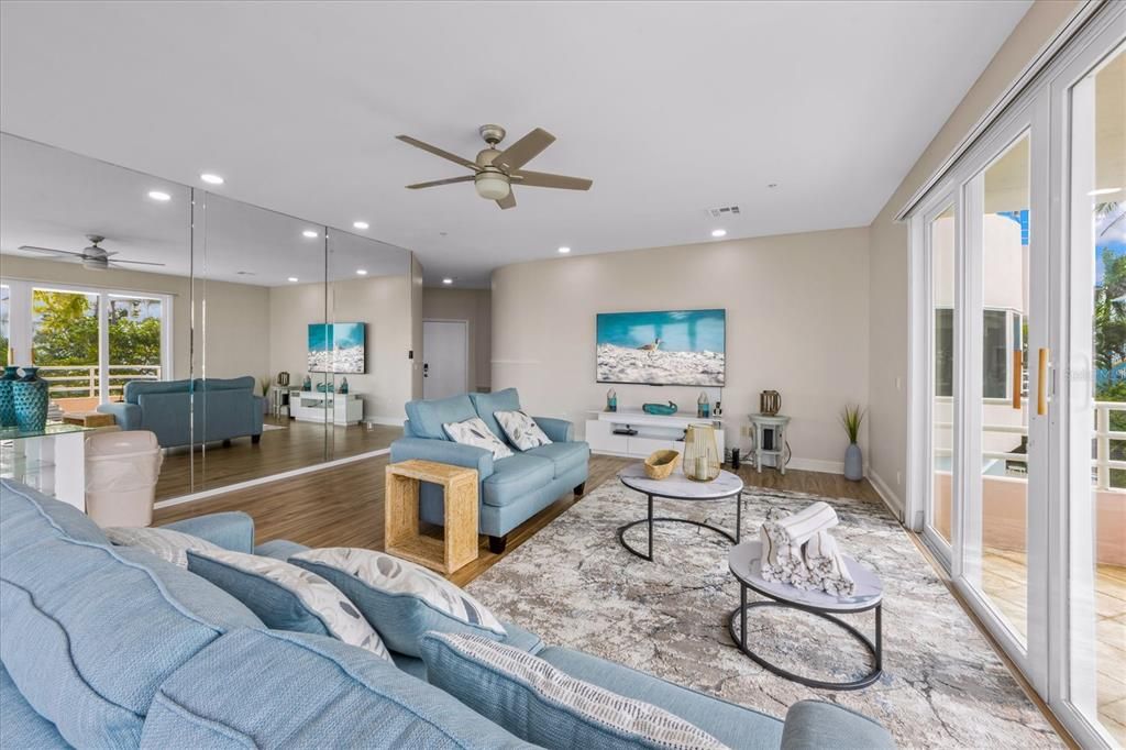 For Sale: $2,395,000 (2 beds, 2 baths, 1398 Square Feet)