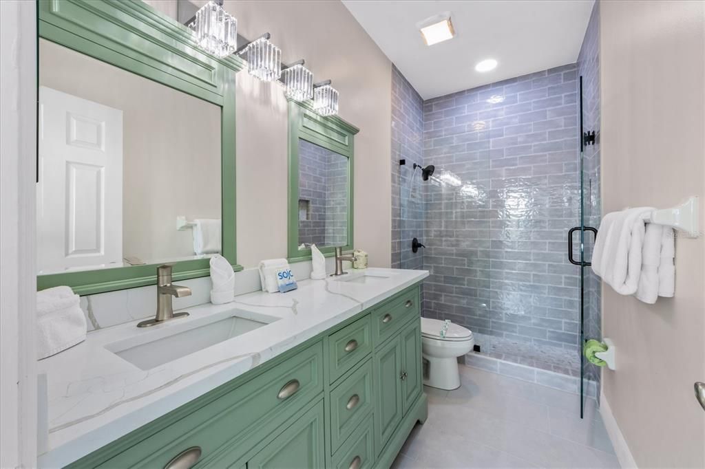 For Sale: $2,395,000 (2 beds, 2 baths, 1398 Square Feet)