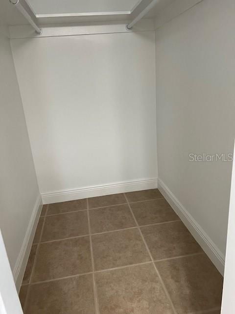 For Sale: $299,000 (2 beds, 2 baths, 1078 Square Feet)