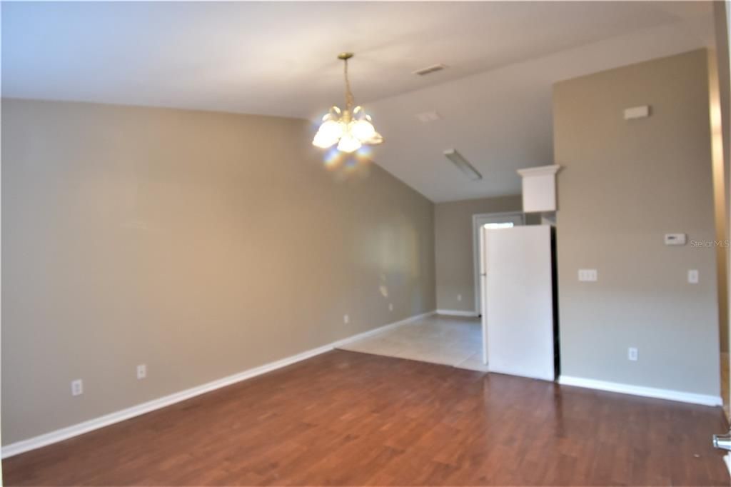 В аренду: $1,499 (2 спален, 1 ванн, 1680 Квадратных фут)