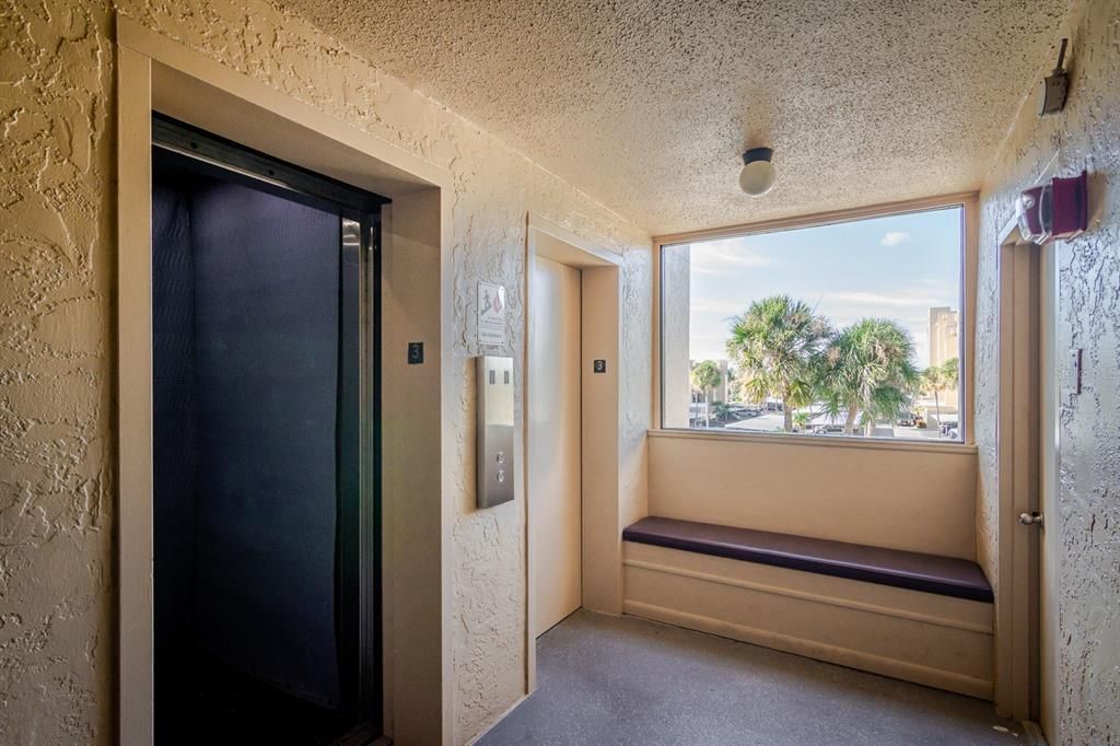 待售: $135,000 (2 贝兹, 2 浴室, 1050 平方英尺)