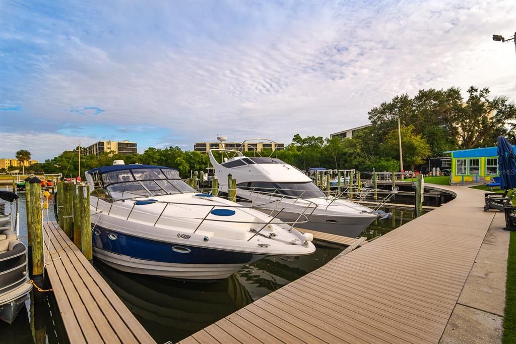 待售: $135,000 (2 贝兹, 2 浴室, 1050 平方英尺)