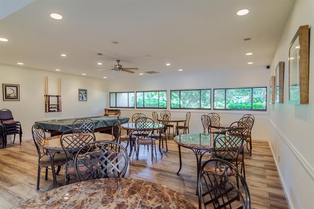 待售: $135,000 (2 贝兹, 2 浴室, 1050 平方英尺)