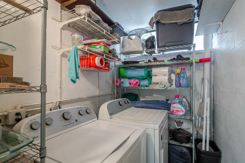 待售: $135,000 (2 贝兹, 2 浴室, 1050 平方英尺)