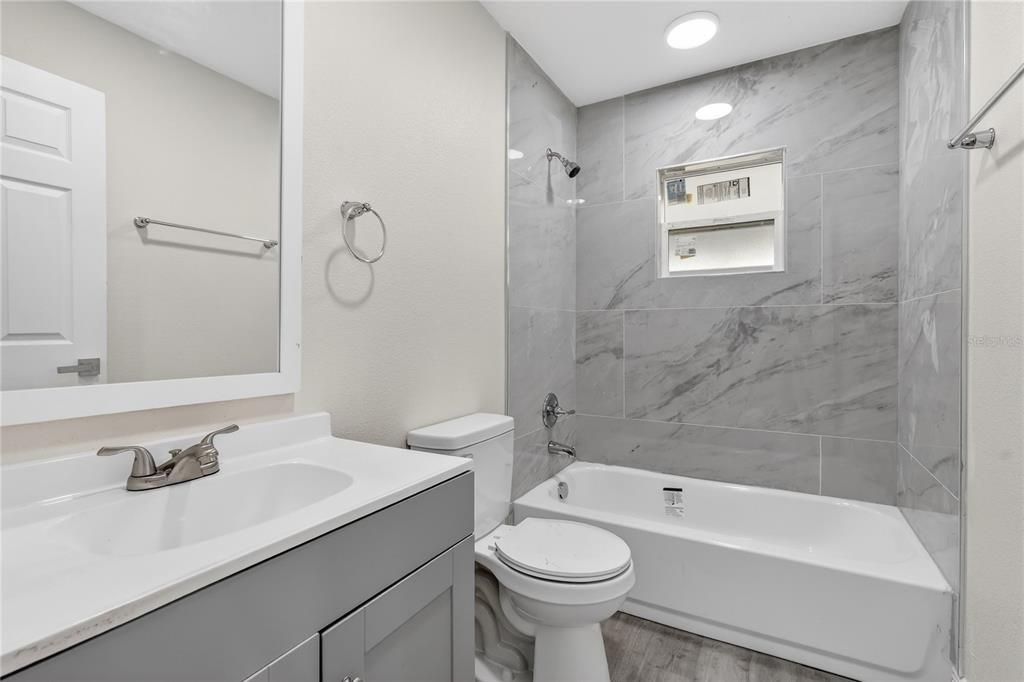 待售: $299,000 (5 贝兹, 2 浴室, 1776 平方英尺)