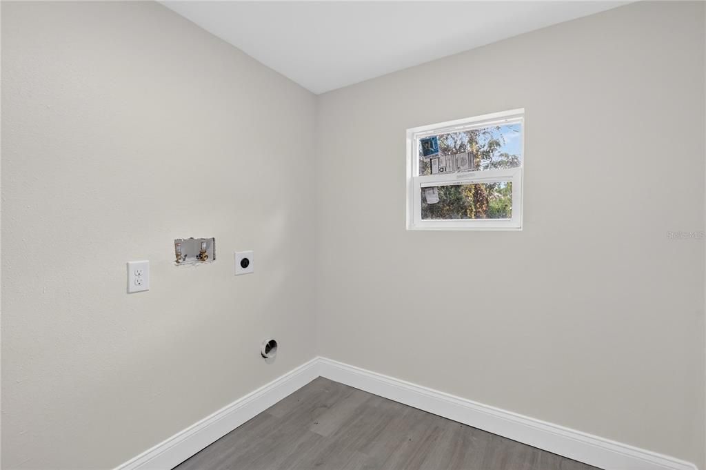 待售: $299,000 (5 贝兹, 2 浴室, 1776 平方英尺)