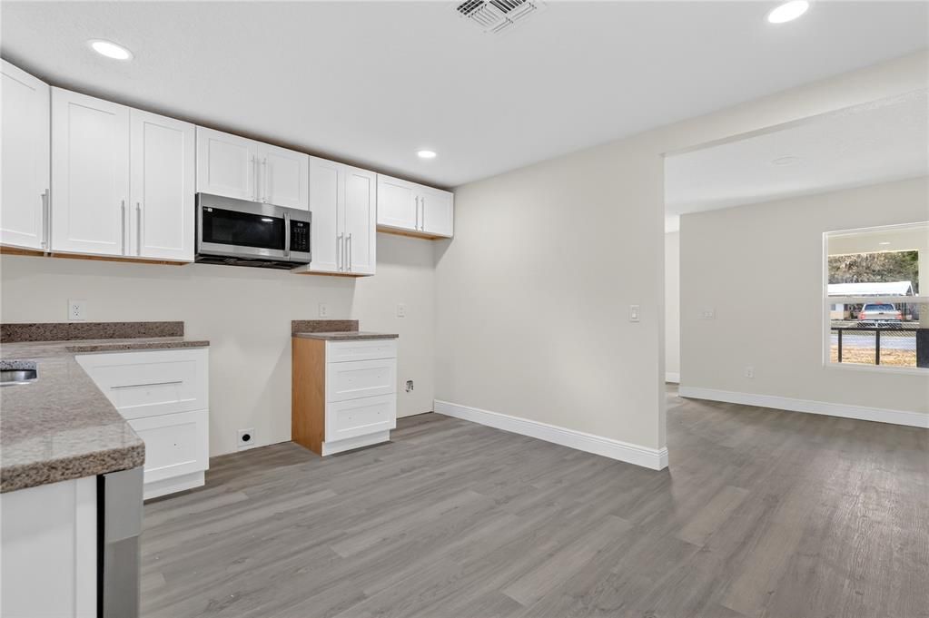 待售: $299,000 (5 贝兹, 2 浴室, 1776 平方英尺)