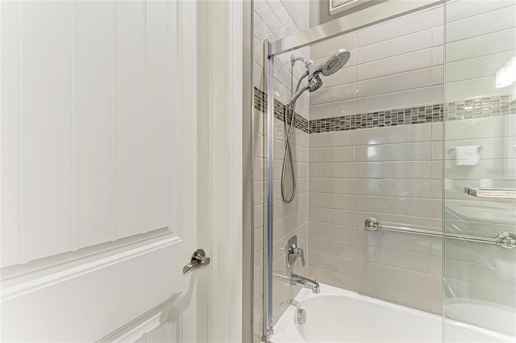 En Venta: $679,900 (2 camas, 2 baños, 2114 Pies cuadrados)