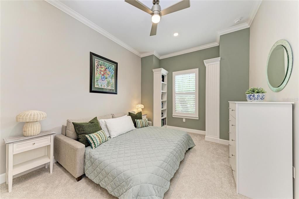 En Venta: $679,900 (2 camas, 2 baños, 2114 Pies cuadrados)