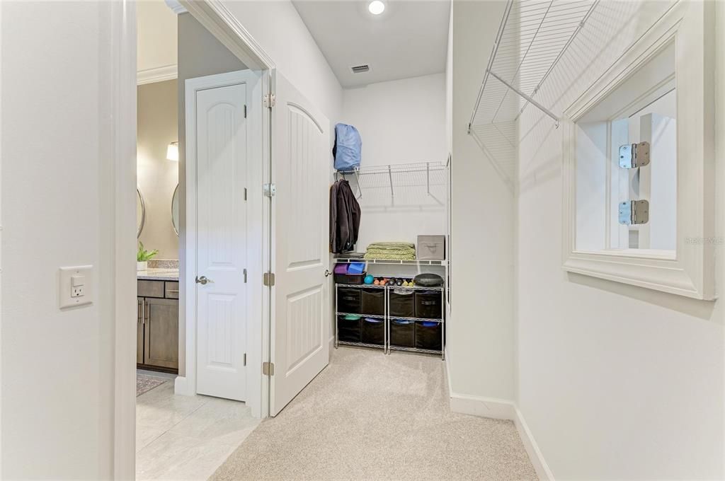 En Venta: $679,900 (2 camas, 2 baños, 2114 Pies cuadrados)