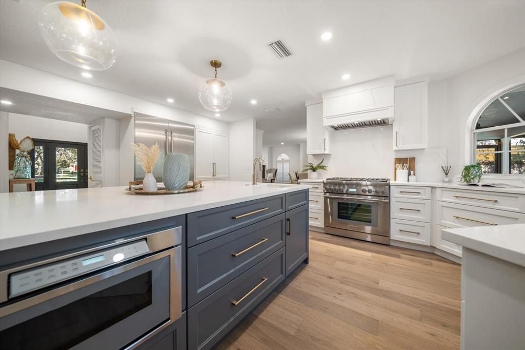 For Sale: $2,100,000 (4 beds, 3 baths, 3634 Square Feet)